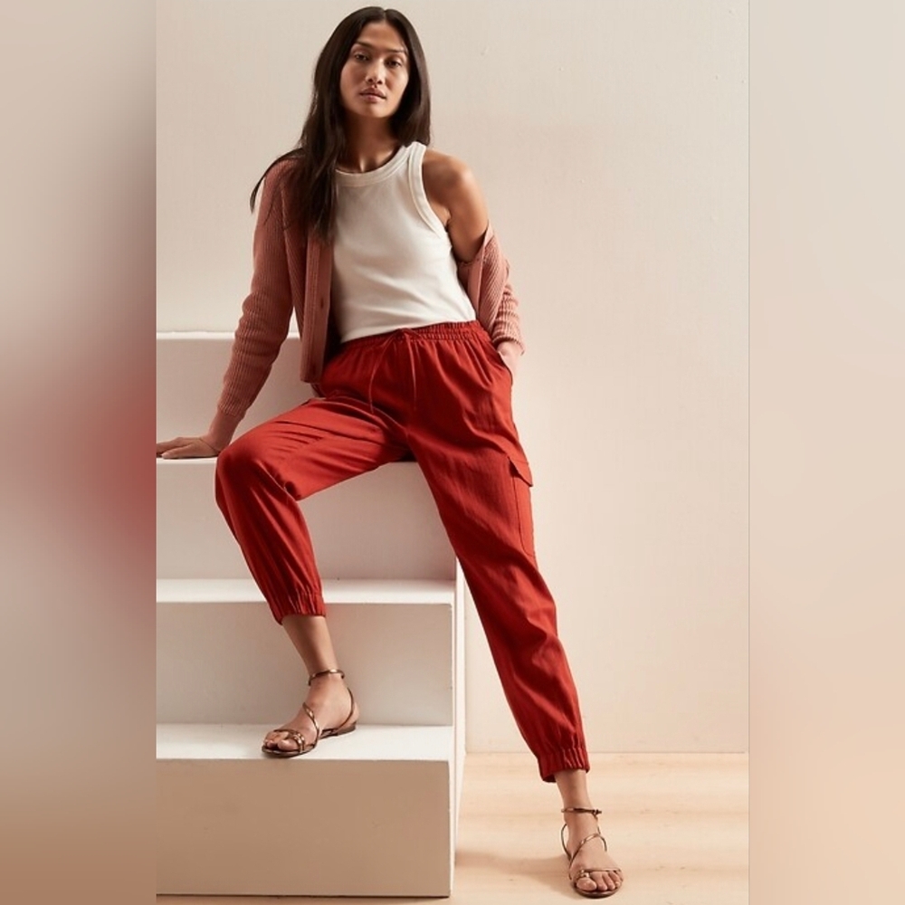 Banana Republic Women's Rust Linen Joggers